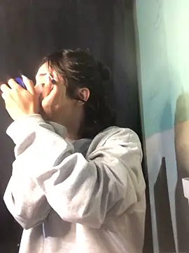 Snapshot of NickiYoung chatting on January 10, 5:58 am NickiYoung online show from January 10, 5:58 am