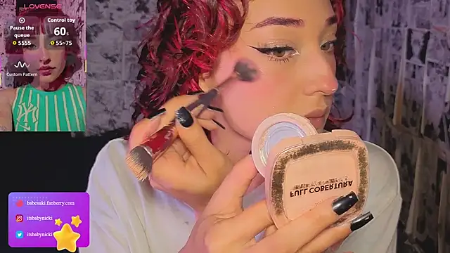 NickiYoung online show from May 27, 2:02 pm