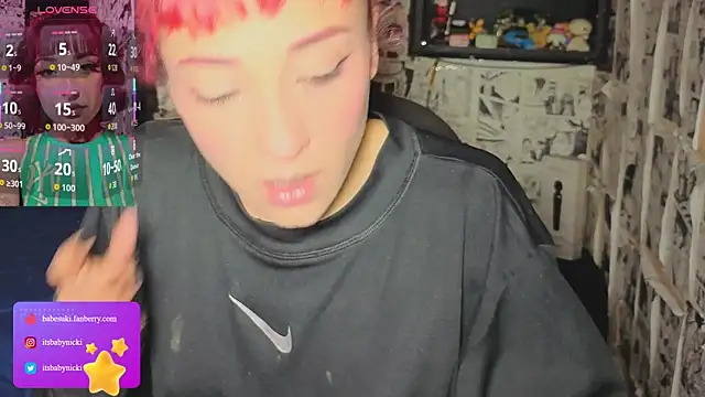 NickiYoung online show from May 28, 2:12 pm
