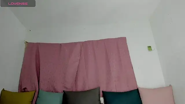Snapshot of maison_sofia1 chatting on September 16, 4:35 am maison sofia1 online show from September 16, 4:35 am