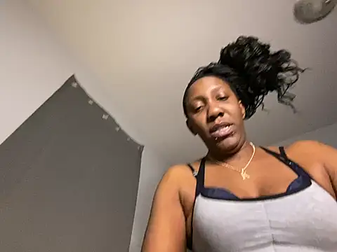 Yoshibaby2670 online show from March 2, 12:25 pm