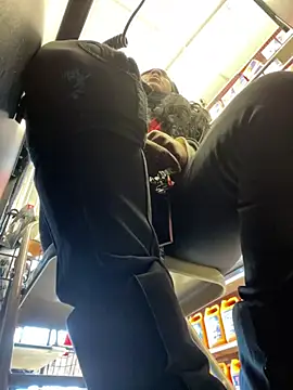 Yoshibaby2670 online show from February 20, 9:09 pm