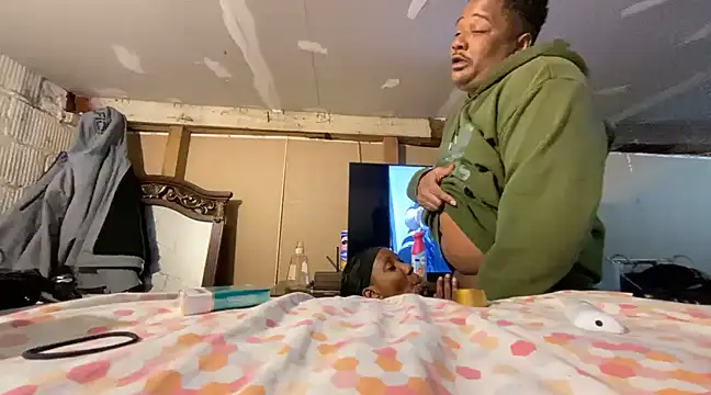 Yoshibaby2670 online show from March 1, 5:52 am