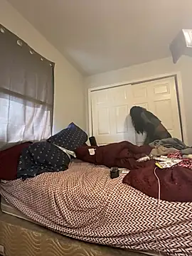 Yoshibaby2670 online show from February 26, 8:25 pm