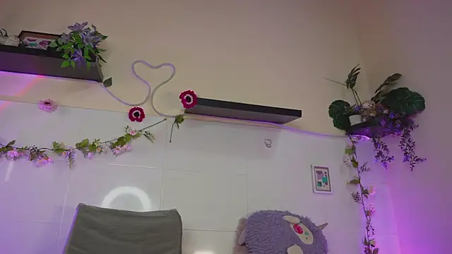 bri cullen online show from November 12, 2:54 pm