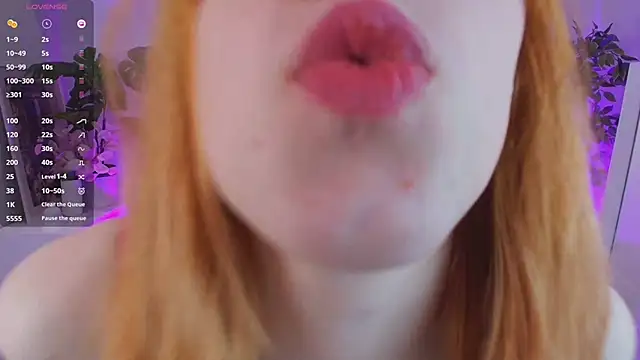 Snapshot of Mikka_Blush chatting on February 28, 4:10 am Mikka Blush online show from February 28, 4:10 am