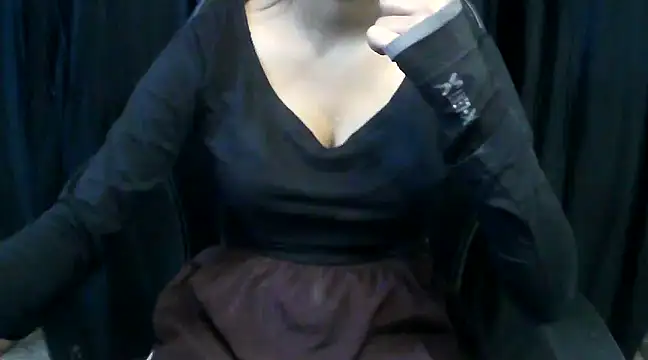 Snapshot of hot-niti chatting on March 17, 12:21 am hot-niti online show from March 17, 12:21 am