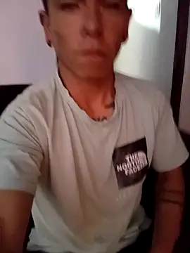 chispahot69  online show from January 4, 2:04 pm
