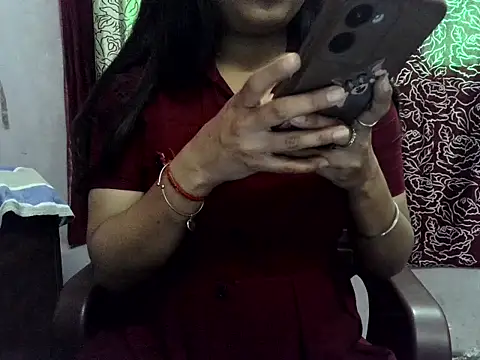 SIYA MAVI online show from February 4, 4:51 am