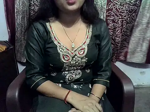 SIYA MAVI online show from April 25, 2:25 am