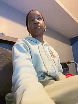 Snapshot of lunalustycumslut chatting on February 10, 11:34 pm lunalustycumslut online show from February 10, 11:34 pm