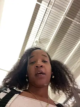 Snapshot of lunalustycumslut chatting on February 24, 1:13 am lunalustycumslut online show from February 24, 1:13 am