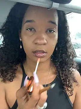 Snapshot of lunalustycumslut chatting on March 9, 4:33 pm lunalustycumslut online show from March 9, 4:33 pm