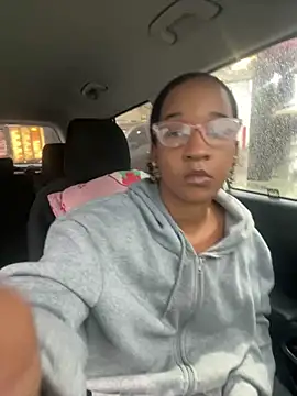 Snapshot of lunalustycumslut chatting on February 12, 10:04 pm lunalustycumslut online show from February 12, 10:04 pm