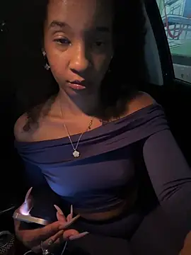 Snapshot of lunalustycumslut chatting on March 15, 4:24 am lunalustycumslut online show from March 15, 4:24 am