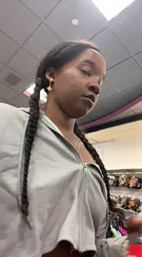 Snapshot of lunalustycumslut chatting on February 26, 4:05 pm lunalustycumslut online show from February 26, 4:05 pm