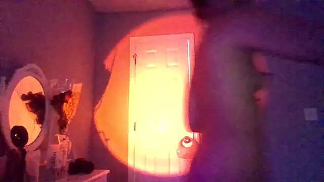 Snapshot of lunalustycumslut chatting on January 6, 12:35 pm lunalustycumslut online show from January 6, 12:35 pm