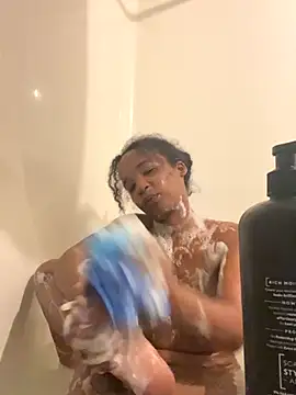 Snapshot of lunalustycumslut chatting on November 11, 12:44 pm lunalustycumslut online show from November 11, 12:44 pm