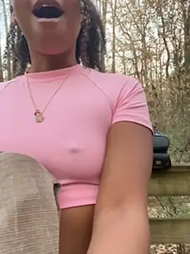 Snapshot of lunalustycumslut chatting on March 19, 11:57 pm lunalustycumslut online show from March 19, 11:57 pm