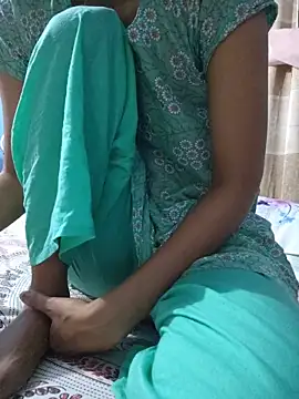 Snapshot of 124pakhi chatting on June 16, 7:19 am 124pakhi online show from June 16, 7:19 am