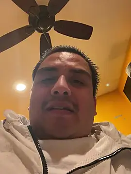 Snapshot of LA_cloudzzpnp chatting on January 12, 8:46 am LA cloudzzpnp online show from January 12, 8:46 am