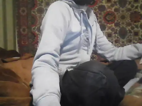 Snapshot of AlferezzSolvajo chatting on October 12, 6:42 pm AlferezzSolvajo online show from October 12, 6:42 pm