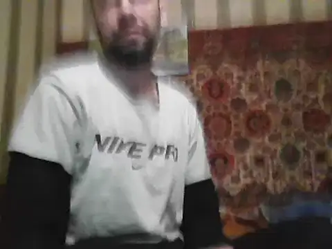 Snapshot of AlferezzSolvajo chatting on March 12, 9:45 pm AlferezzSolvajo online show from March 12, 9:45 pm