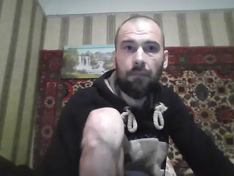 Snapshot of AlferezzSolvajo chatting on September 15, 12:44 am AlferezzSolvajo online show from September 15, 12:44 am