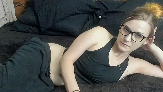 Snapshot of Kitty_DaCocks chatting on November 3, 5:49 pm Kitty DaCocks online show from November 3, 5:49 pm