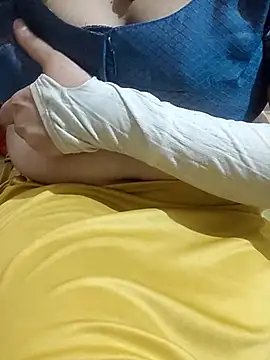 mallupriyapriya online show from March 18, 7:55 am