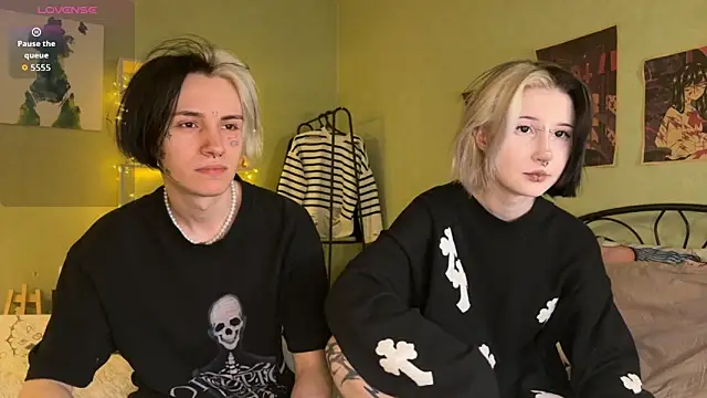 VeryRare TwinS online show from October 10, 9:48 pm
