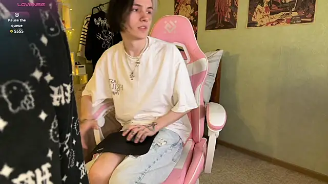 Snapshot of VeryRare_TwinS chatting on November 22, 2:54 am VeryRare TwinS online show from November 22, 2:54 am