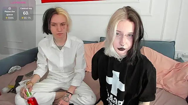 VeryRare TwinS online show from May 1, 4:39 am