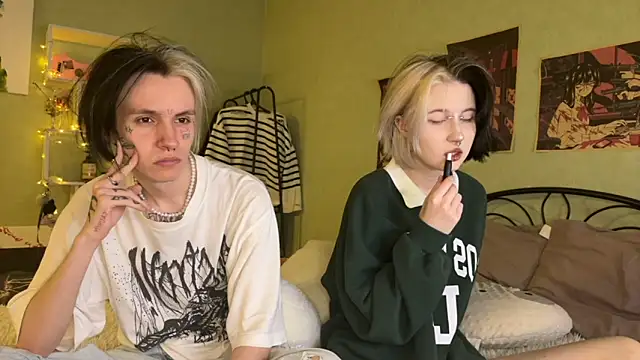 VeryRare TwinS online show from October 4, 10:00 pm