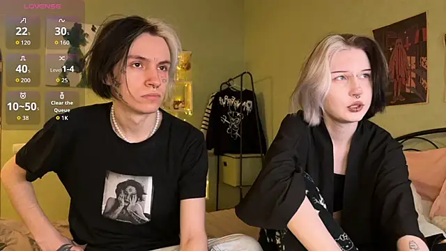 Snapshot of VeryRare_TwinS chatting on November 29, 12:22 am VeryRare TwinS online show from November 29, 12:22 am