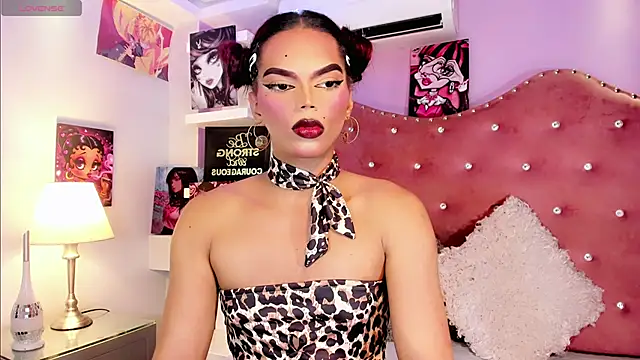 Diva Smith02 online show from May 30, 11:05 am