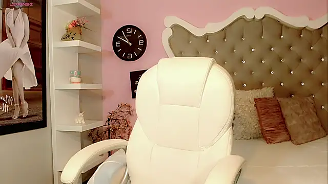 Snapshot of Diva_Smith02 chatting on January 23, 11:26 am Diva Smith02 online show from January 23, 11:26 am