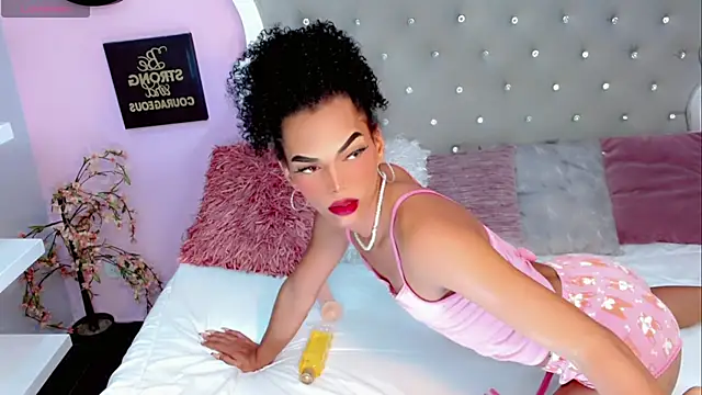 Snapshot of Diva_Smith02 chatting on January 25, 5:40 pm Diva Smith02 online show from January 25, 5:40 pm