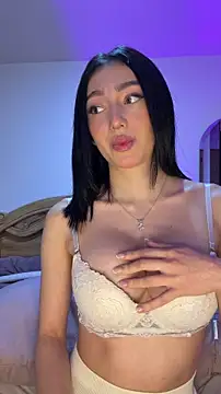 Maddy Jones online show from March 8, 12:38 am