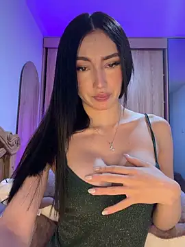 Maddy Jones online show from January 7, 2:49 am