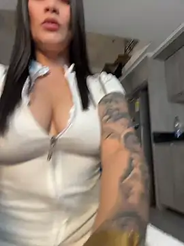 squirtqueentati online show from June 26, 5:35 am