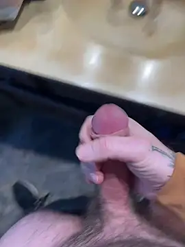 coreyl9718 online show from January 31, 7:12 pm