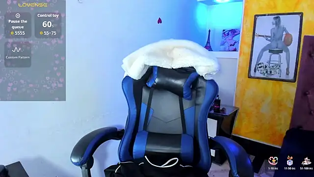 Anniee x online show from May 13, 1:51 pm