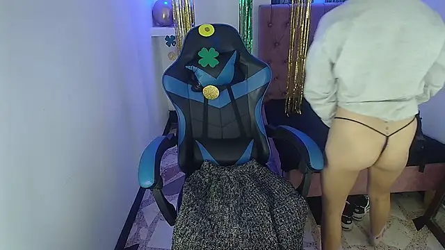 Anniee x online show from March 18, 12:39 pm