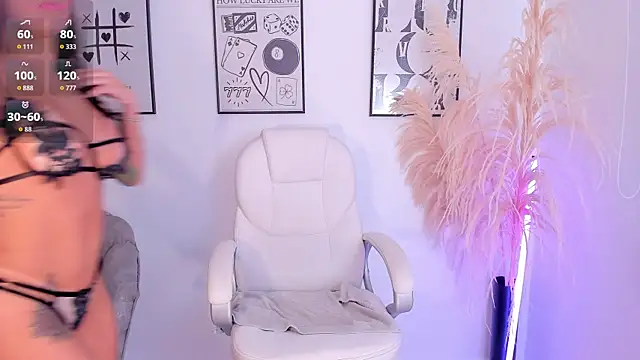 NiiaEvanss online show from October 22, 1:21 pm