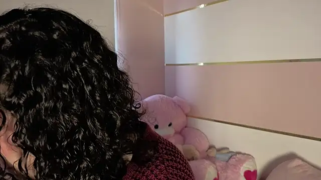 Snapshot of Charlotte__Miller chatting on November 5, 11:46 am Charlotte Miller online show from November 5, 11:46 am