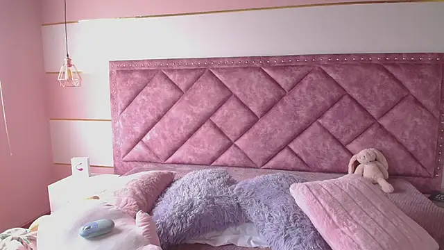 Charlotte  Miller online show from March 6, 4:28 pm