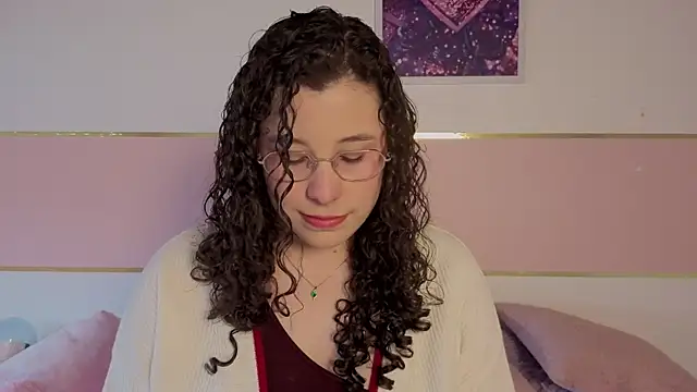 Snapshot of Charlotte__Miller chatting on November 20, 12:06 pm Charlotte Miller online show from November 20, 12:06 pm