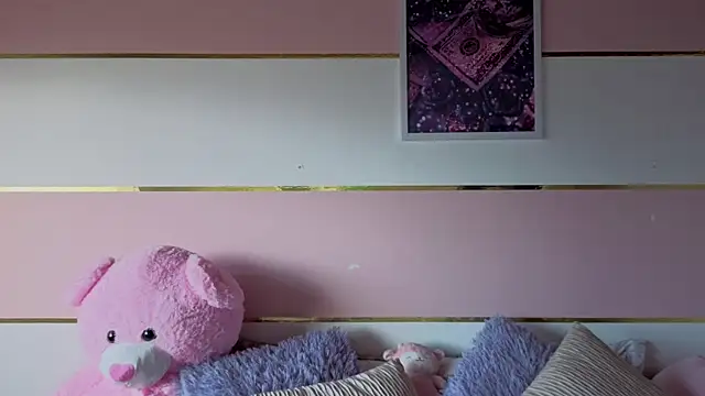 Snapshot of Charlotte__Miller chatting on November 27, 11:43 am Charlotte Miller online show from November 27, 11:43 am