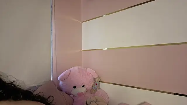 Snapshot of Charlotte__Miller chatting on October 28, 11:42 am Charlotte Miller online show from October 28, 11:42 am